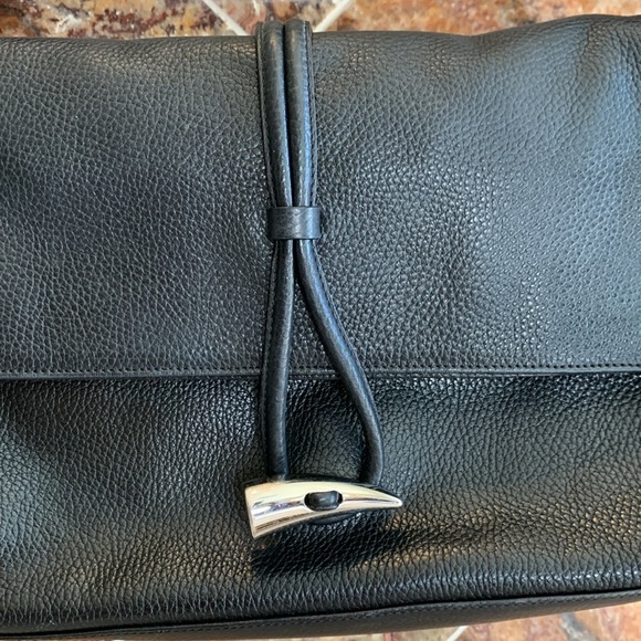 Vintage Burberry Pebbled Leather Horn Toggle Shoulder Bag in Black - Picture 7 of 16